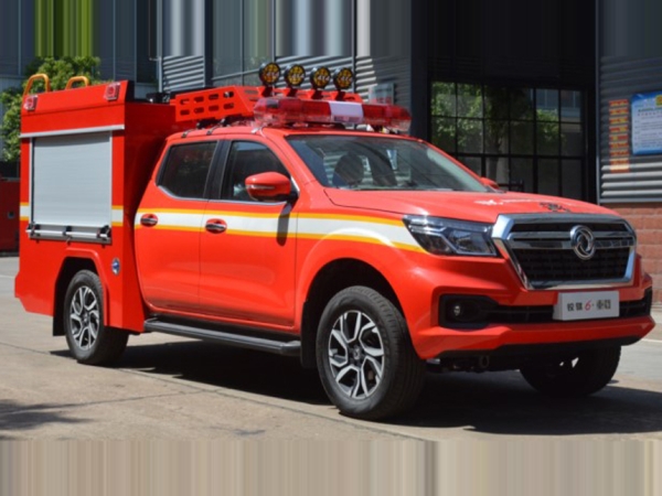 鄭州日產器材消防車