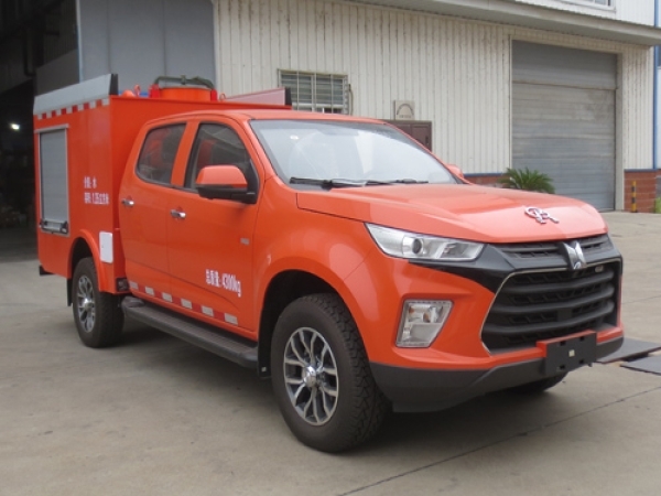 四驅慶鈴雙排皮卡遠程供水車